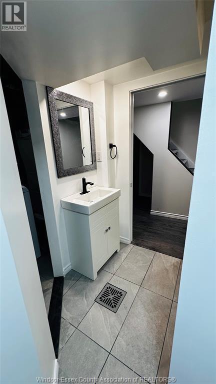 3519 Tecumseh Road West, Windsor, ON - Indoor Photo Showing Other Room