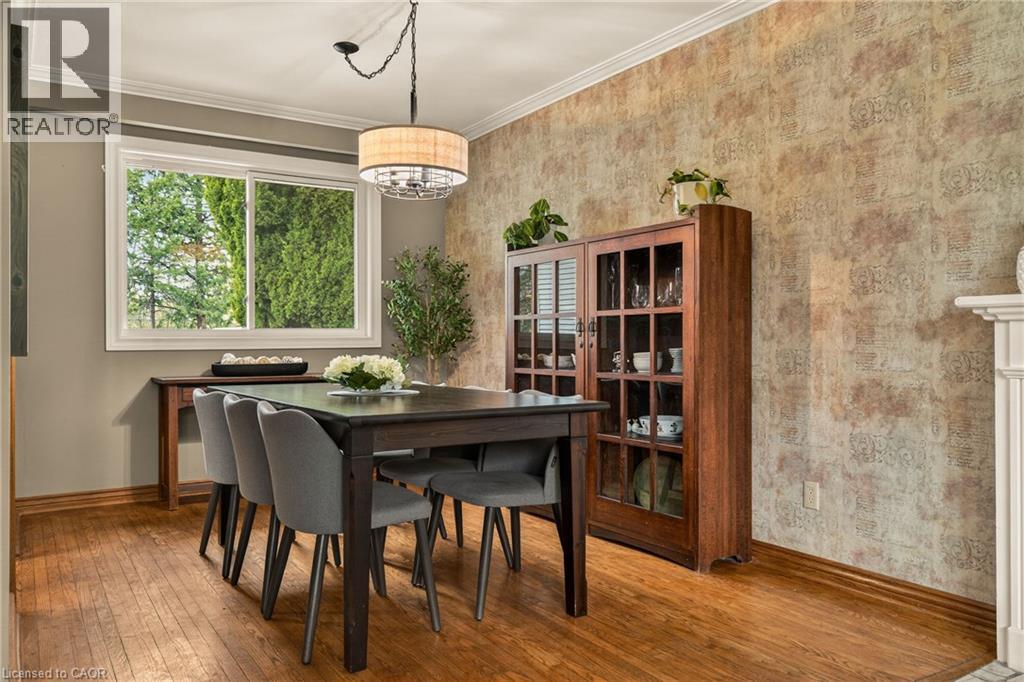 5119 Cherryhill Crescent, Burlington, ON - Indoor Photo Showing Dining Room