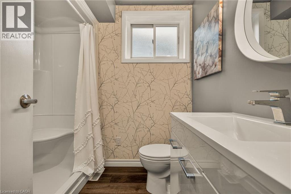 5119 Cherryhill Crescent, Burlington, ON - Indoor Photo Showing Bathroom