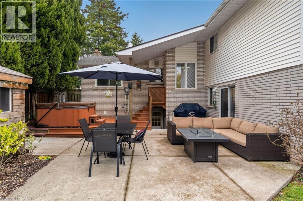 5119 Cherryhill Crescent, Burlington, ON - Outdoor With Deck Patio Veranda With Exterior