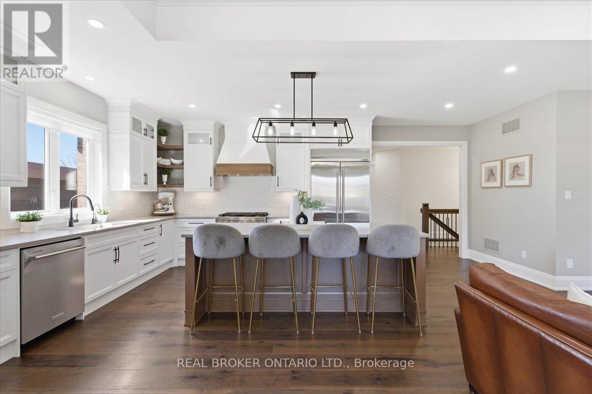 15 Langton Drive, Kitchener, ON - Indoor Photo Showing Kitchen With Upgraded Kitchen