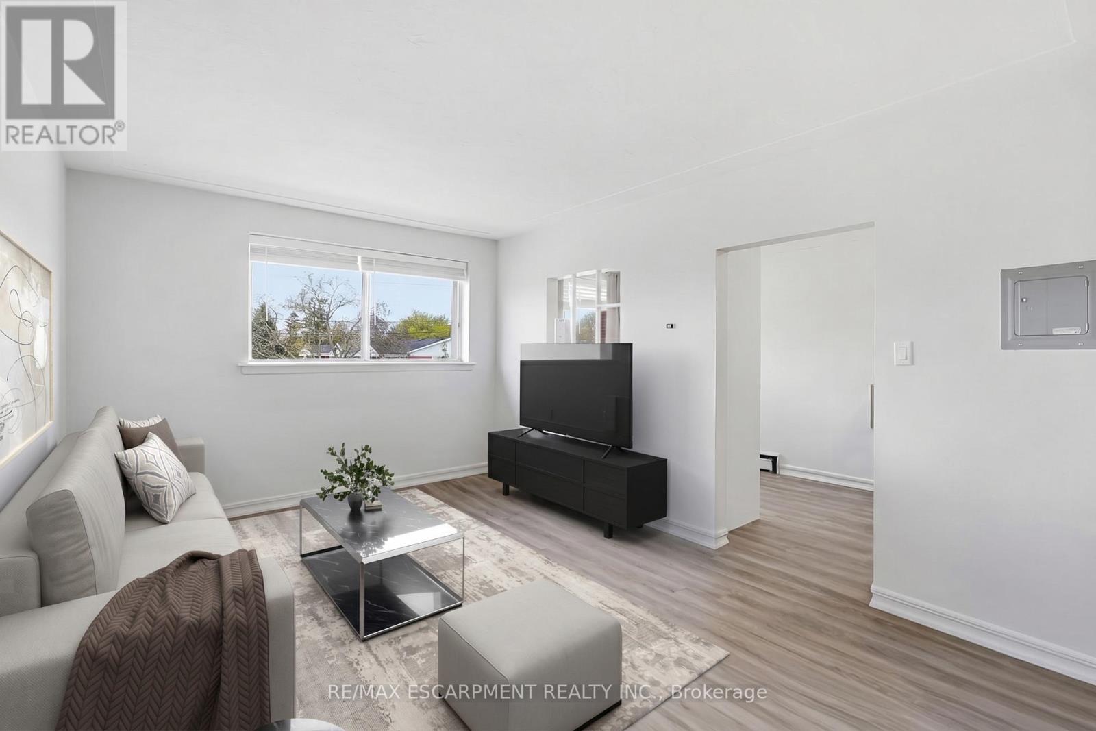 virtually Staged - 1254 Fennell Avenue E, Hamilton, ON - Indoor Photo Showing Living Room