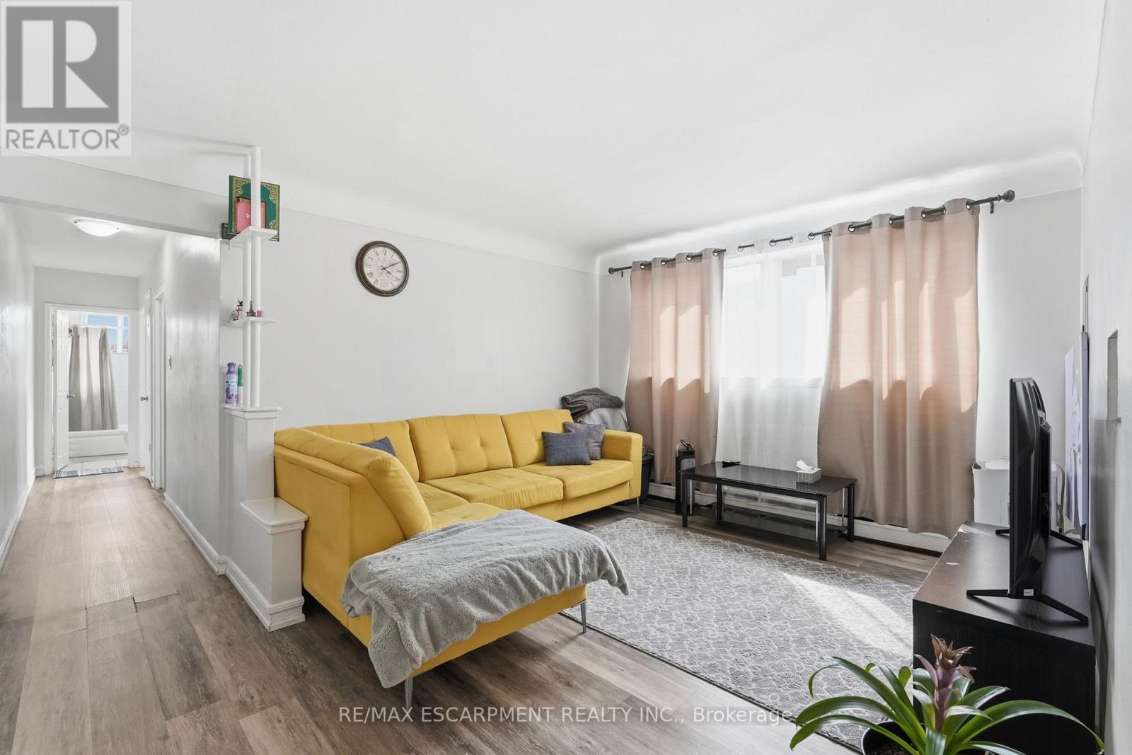 1254 Fennell Avenue E, Hamilton, ON - Indoor Photo Showing Other Room