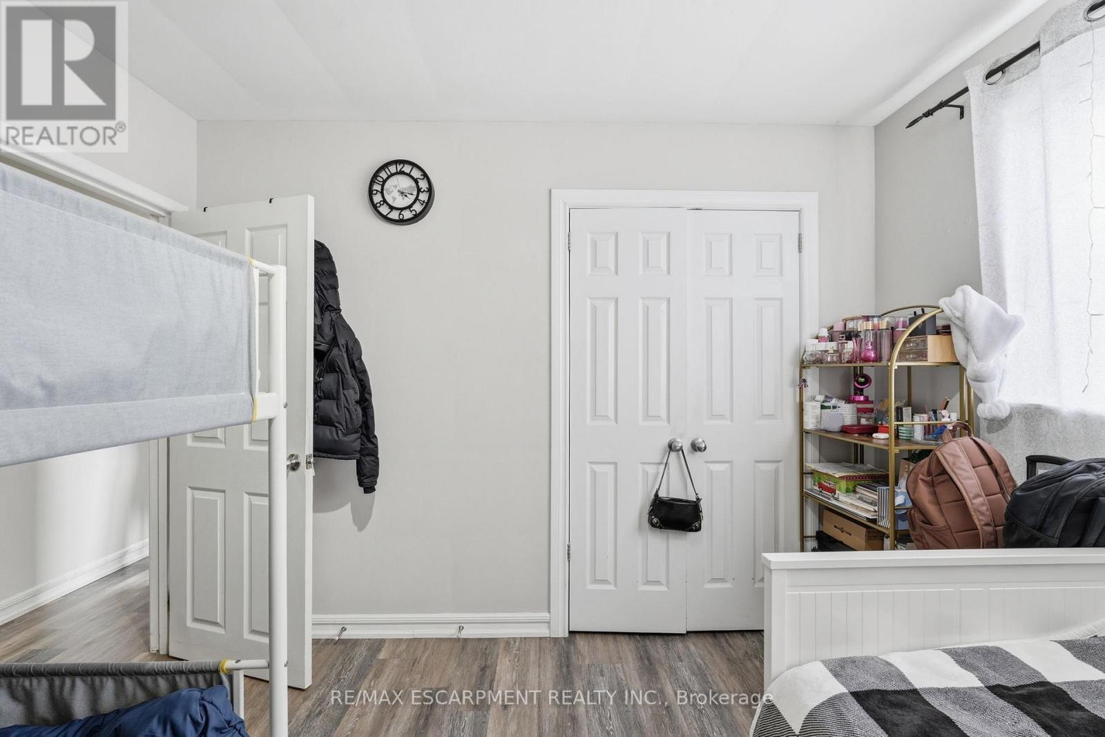 1254 Fennell Avenue E, Hamilton, ON - Indoor Photo Showing Bedroom