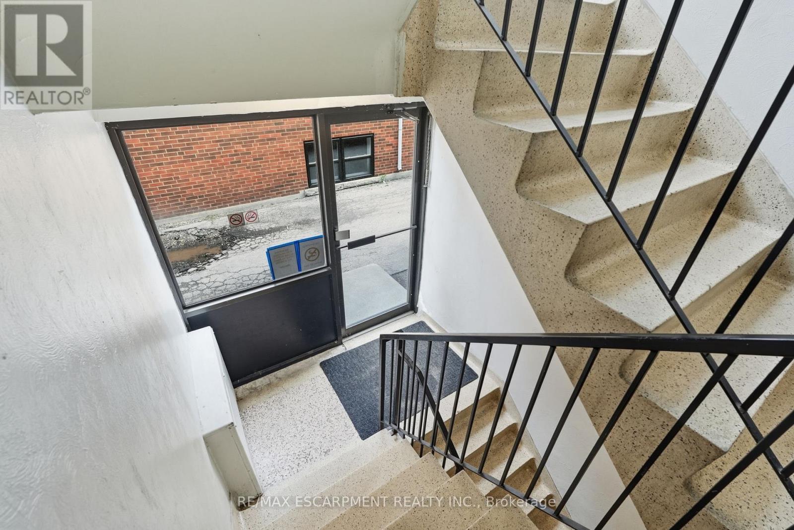 1254 Fennell Avenue E, Hamilton, ON - Indoor Photo Showing Other Room