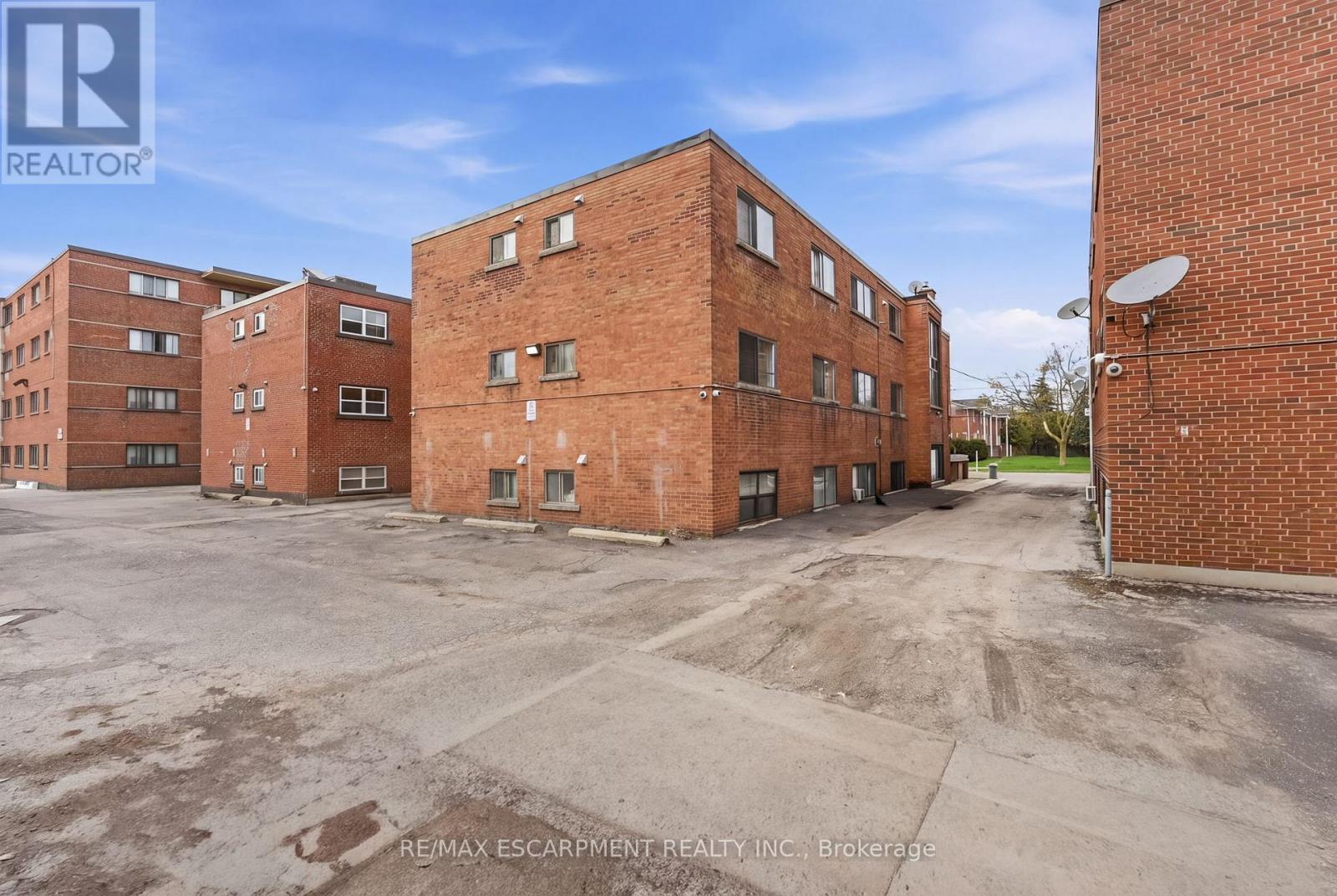 1254 Fennell Avenue E, Hamilton, ON - Outdoor With Exterior
