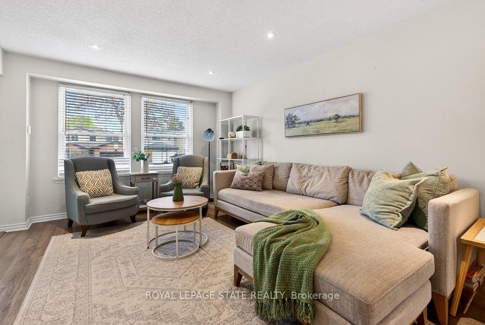 2233 Melissa Crescent, Burlington, ON