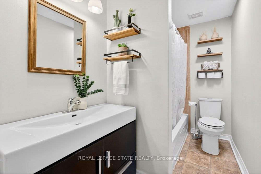 2233 Melissa Crescent, Burlington, ON