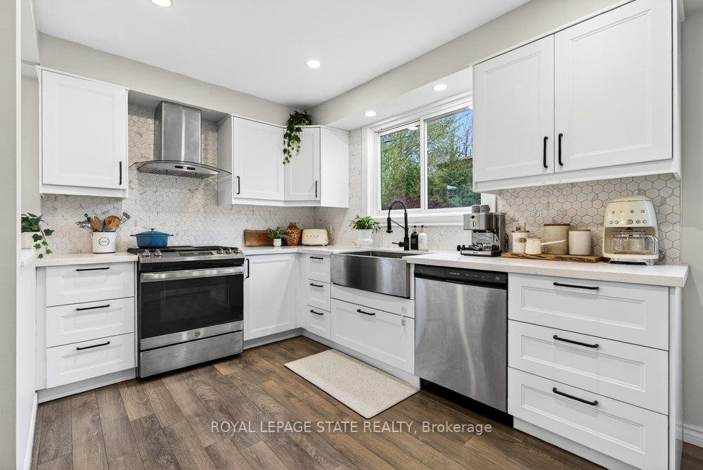 2233 Melissa Crescent, Burlington, ON
