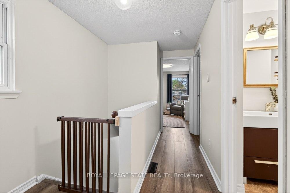 2233 Melissa Crescent, Burlington, ON