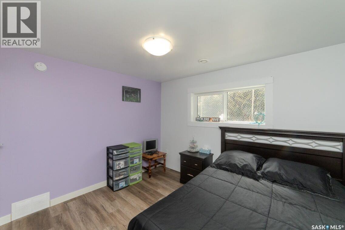 35 Lake Avenue, Jackfish Lake, SK - Indoor Photo Showing Bedroom