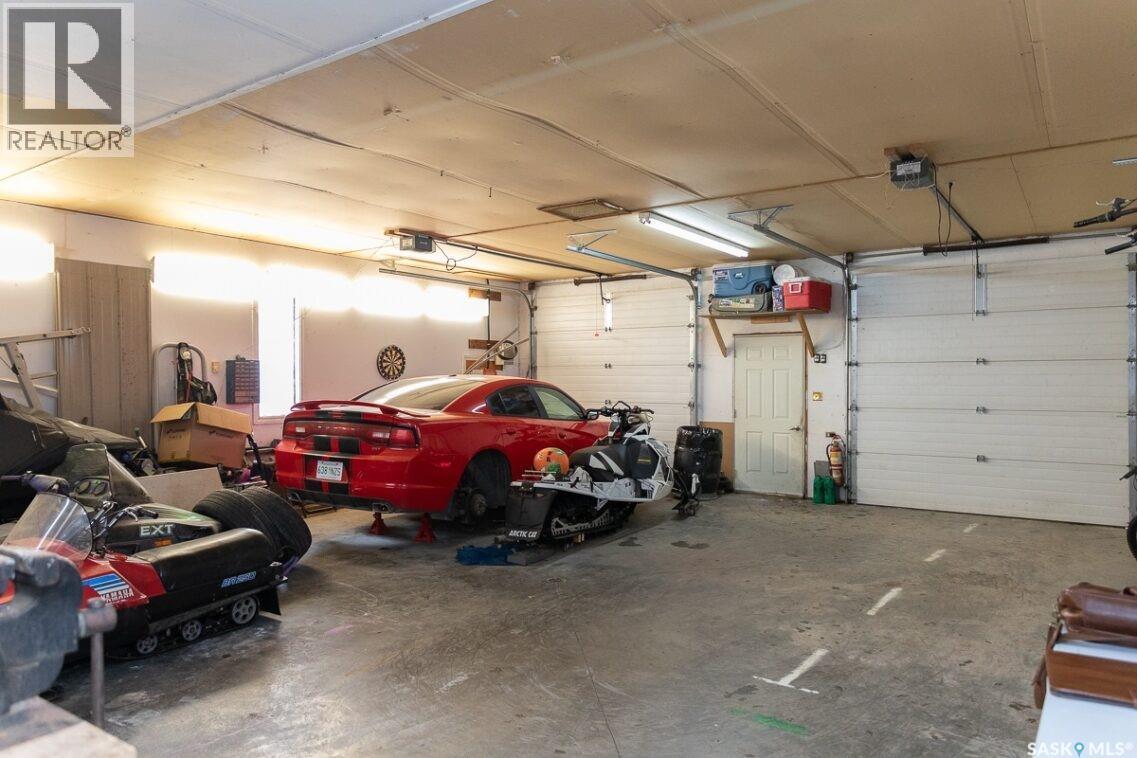 35 Lake Avenue, Jackfish Lake, SK - Indoor Photo Showing Garage