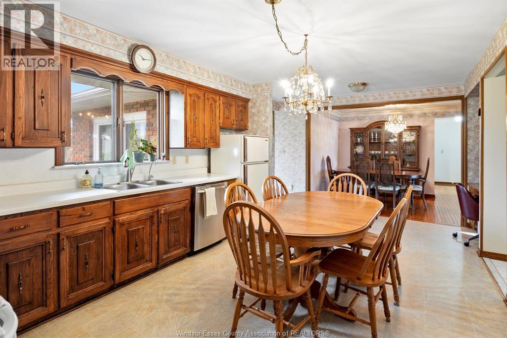 1565 Roxborough, Windsor, ON - Indoor