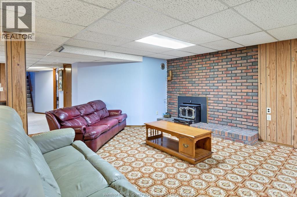 1565 Roxborough, Windsor, ON - Indoor Photo Showing Other Room