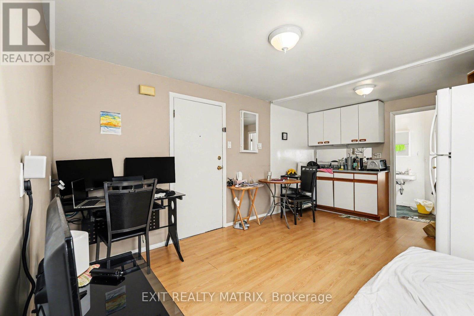 70 Bolton Street, Ottawa, ON - Indoor