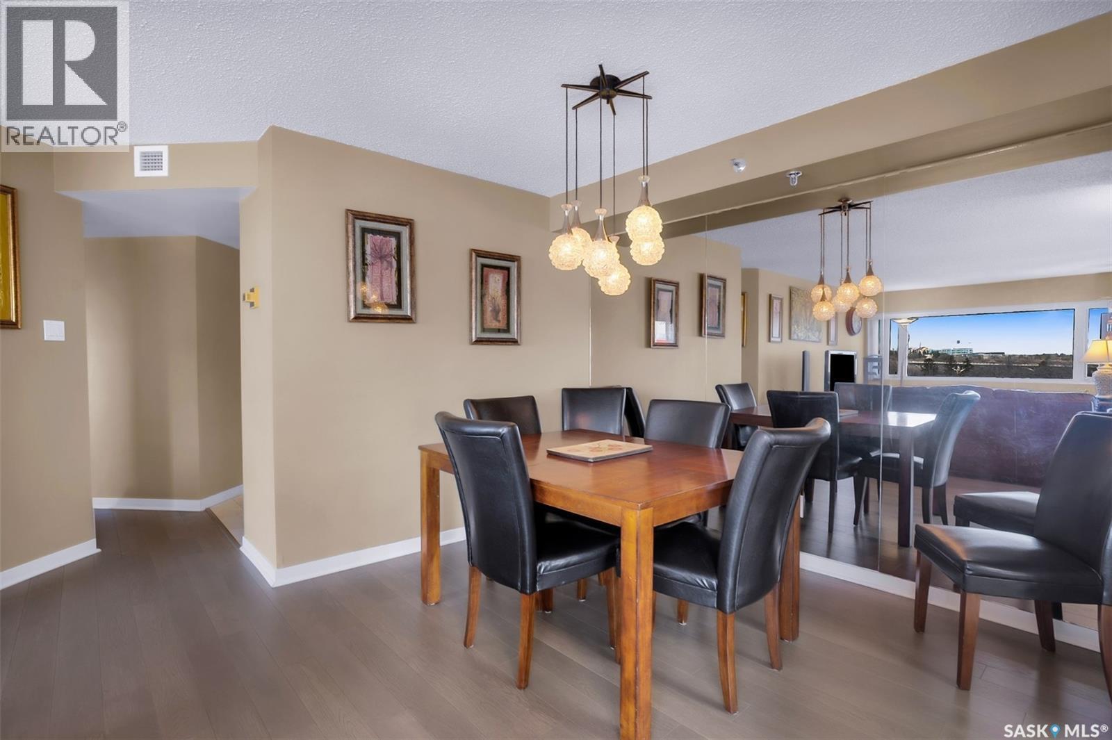 680 424 Spadina Crescent E, Saskatoon, SK - Indoor Photo Showing Dining Room