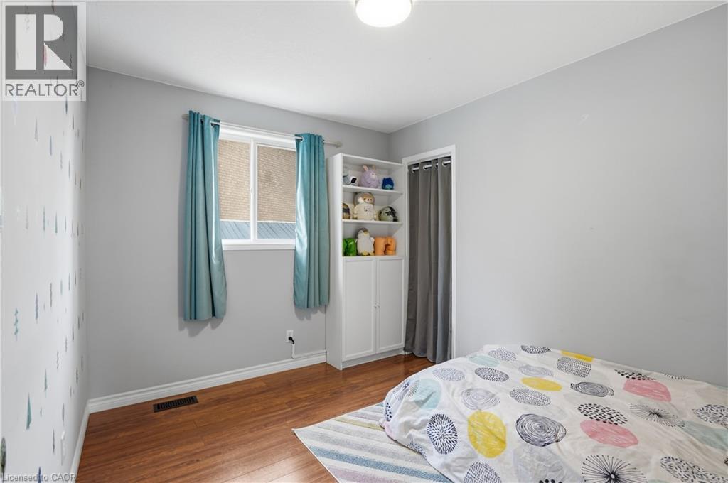 2 Amore Boulevard, Hamilton, ON - Indoor Photo Showing Bedroom