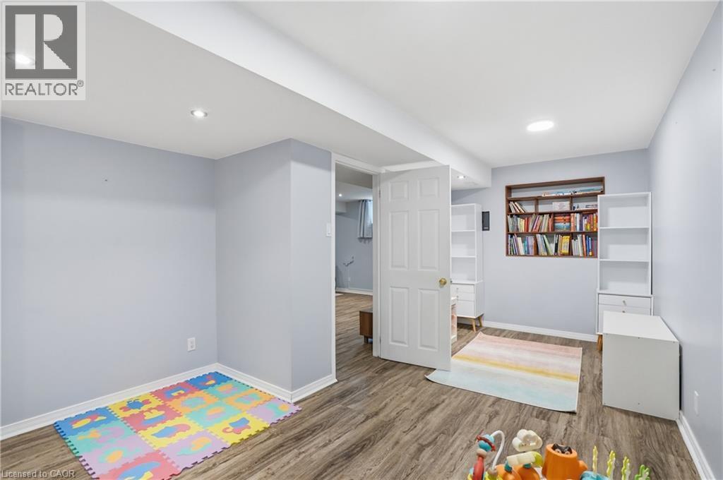 2 Amore Boulevard, Hamilton, ON - Indoor Photo Showing Other Room