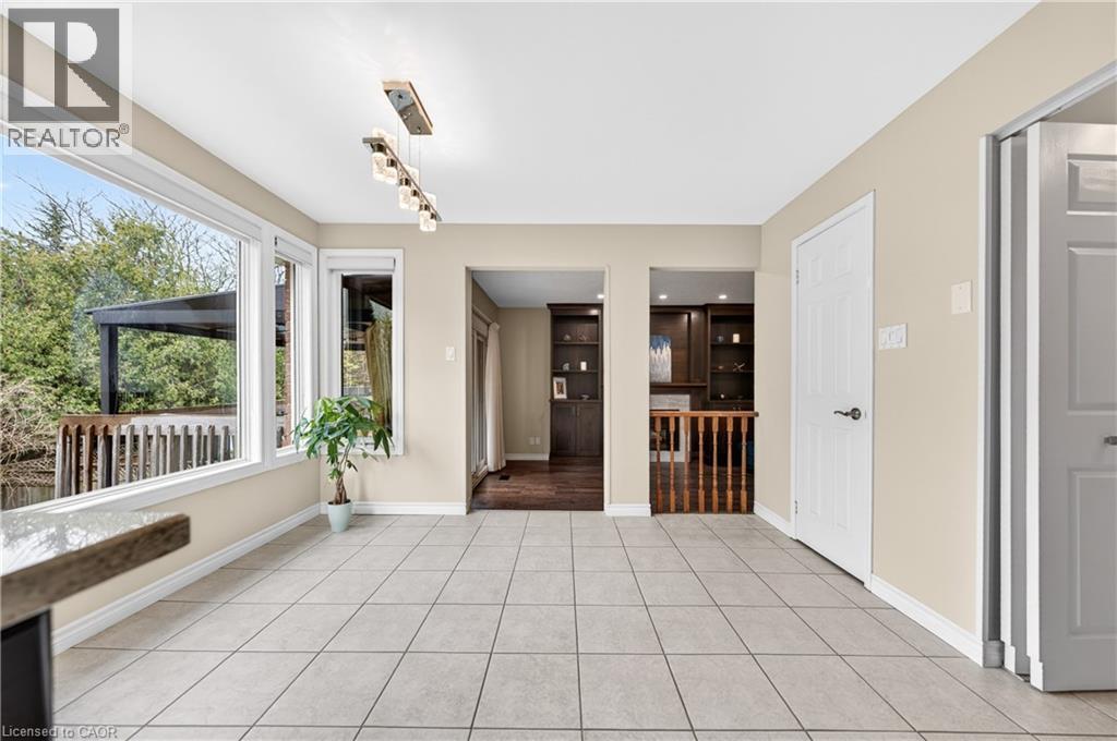 40 Old Maple Lane, Kitchener, ON - Indoor Photo Showing Other Room
