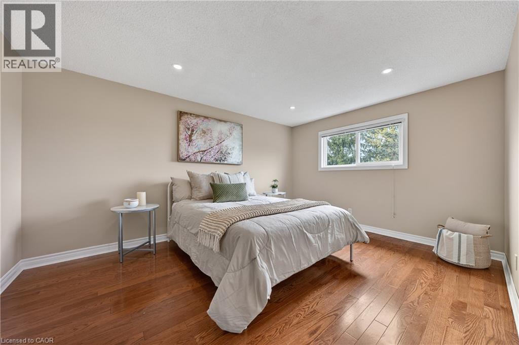 40 Old Maple Lane, Kitchener, ON - Indoor Photo Showing Bedroom