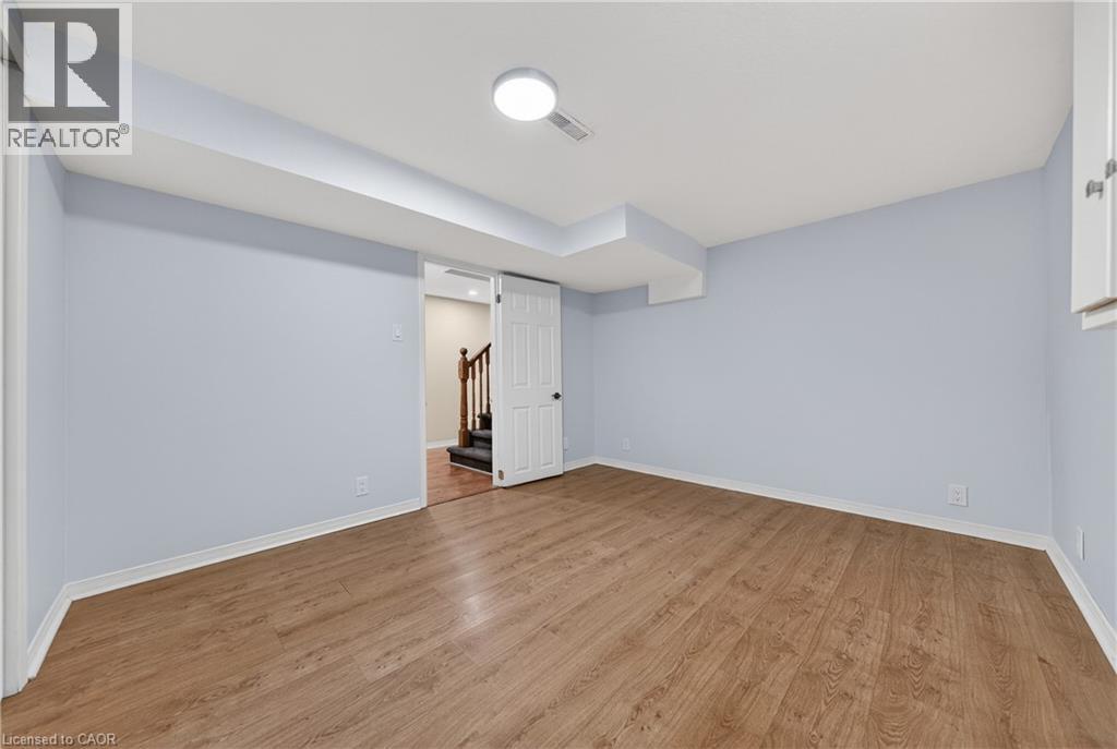 40 Old Maple Lane, Kitchener, ON - Indoor Photo Showing Other Room