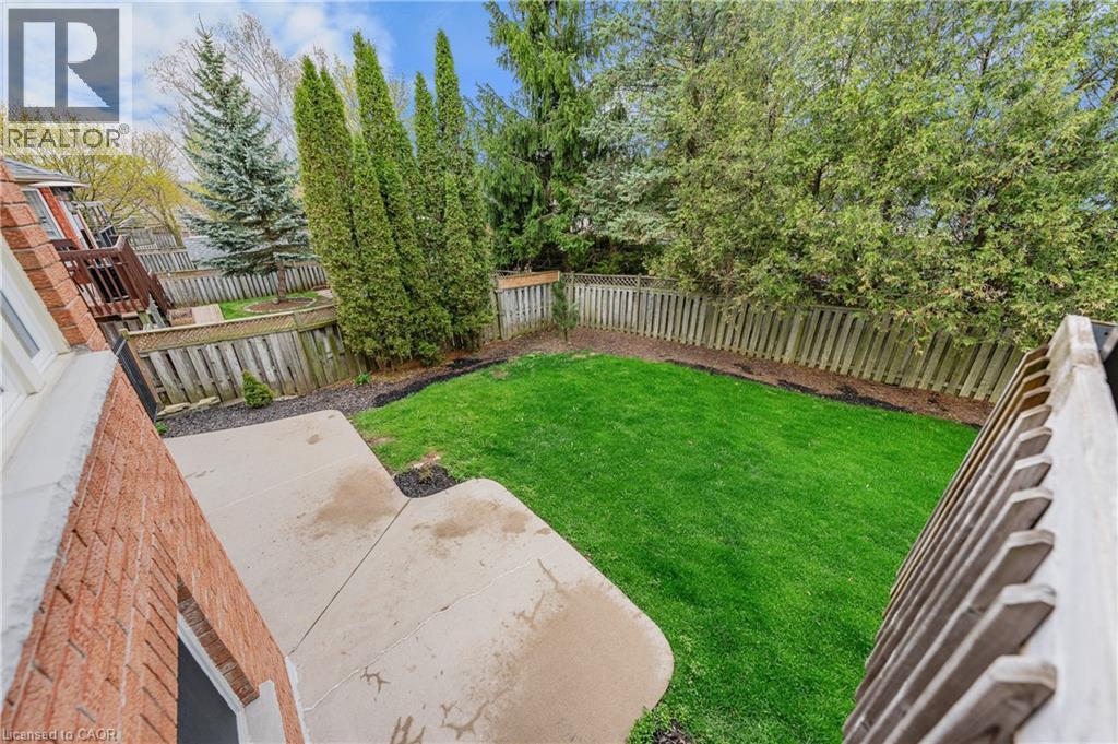40 Old Maple Lane, Kitchener, ON - Outdoor