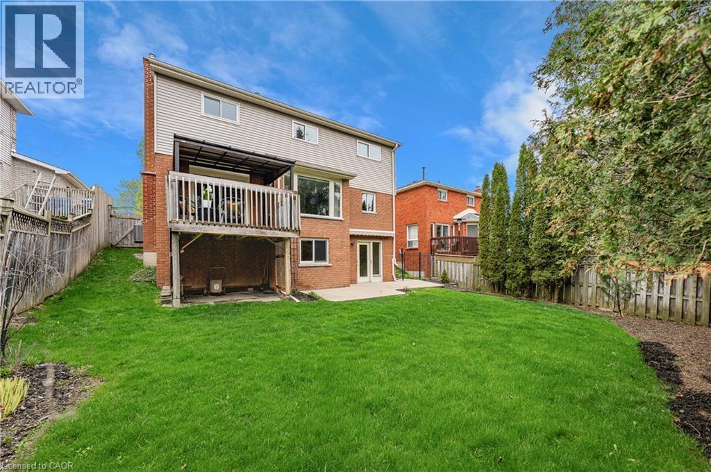 40 Old Maple Lane, Kitchener, ON - Outdoor With Deck Patio Veranda