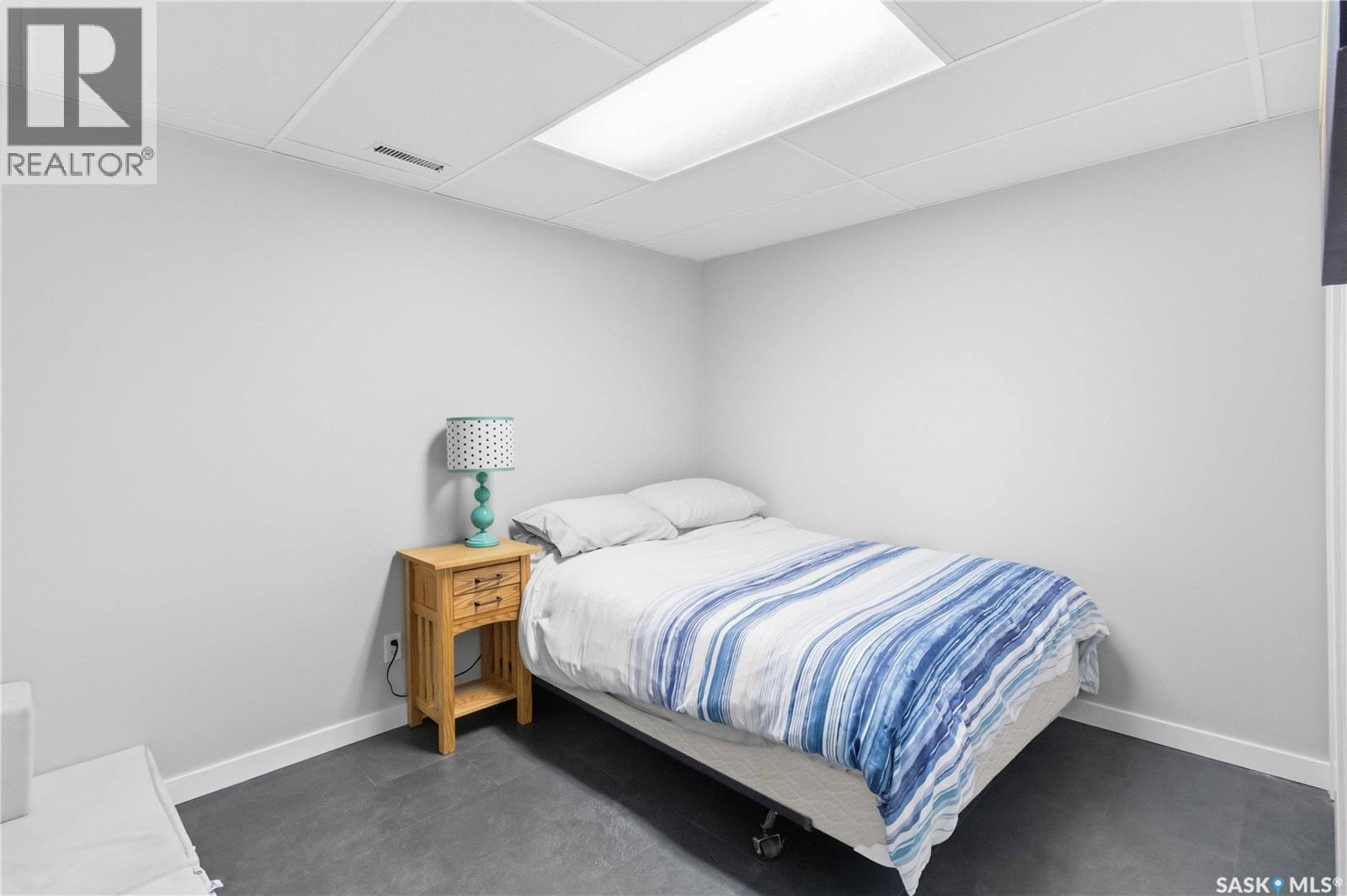 363 Candle Crescent, Saskatoon, SK - Indoor Photo Showing Bedroom