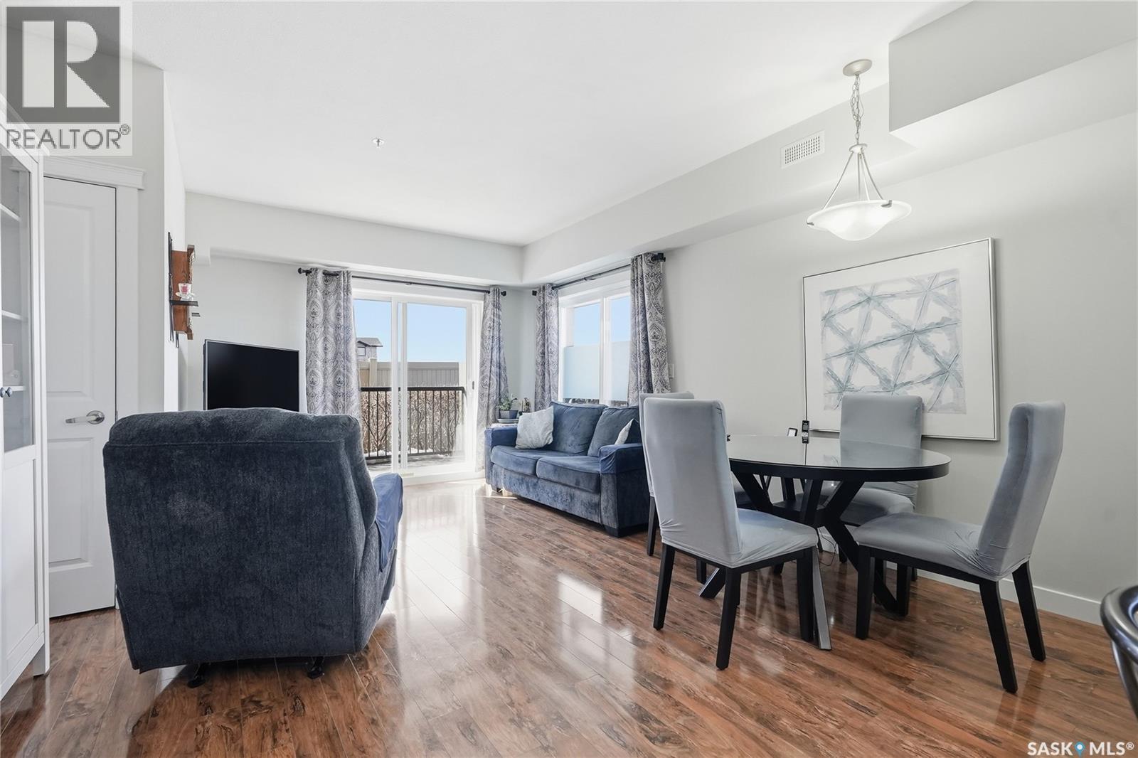 101 110 Hampton Circle, Saskatoon, SK - Indoor