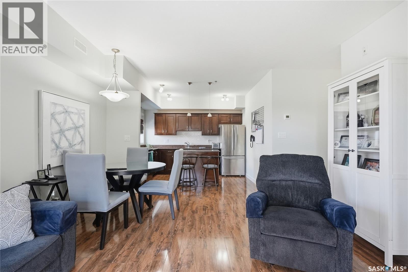 101 110 Hampton Circle, Saskatoon, SK - Indoor
