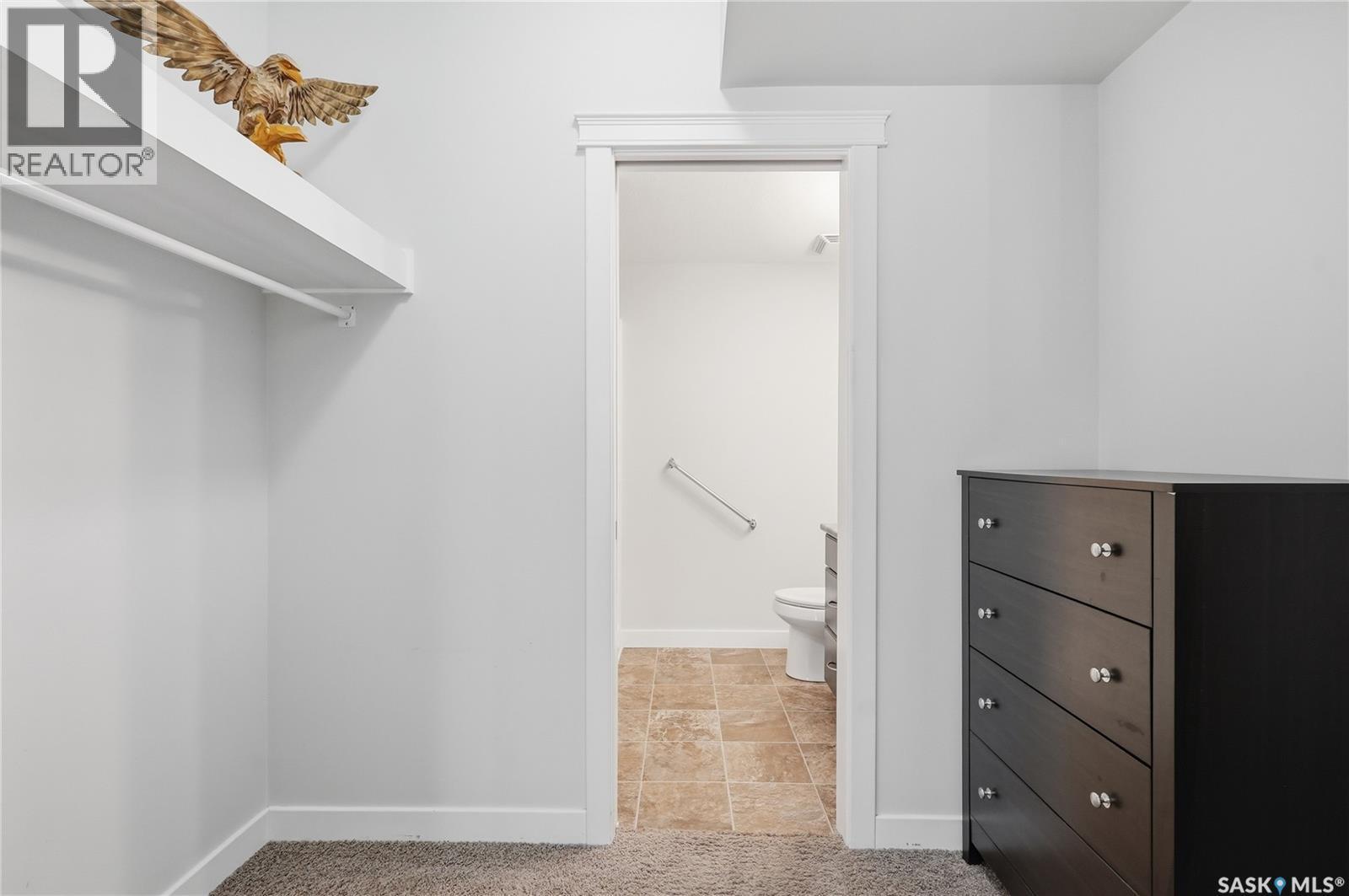 101 110 Hampton Circle, Saskatoon, SK - Indoor