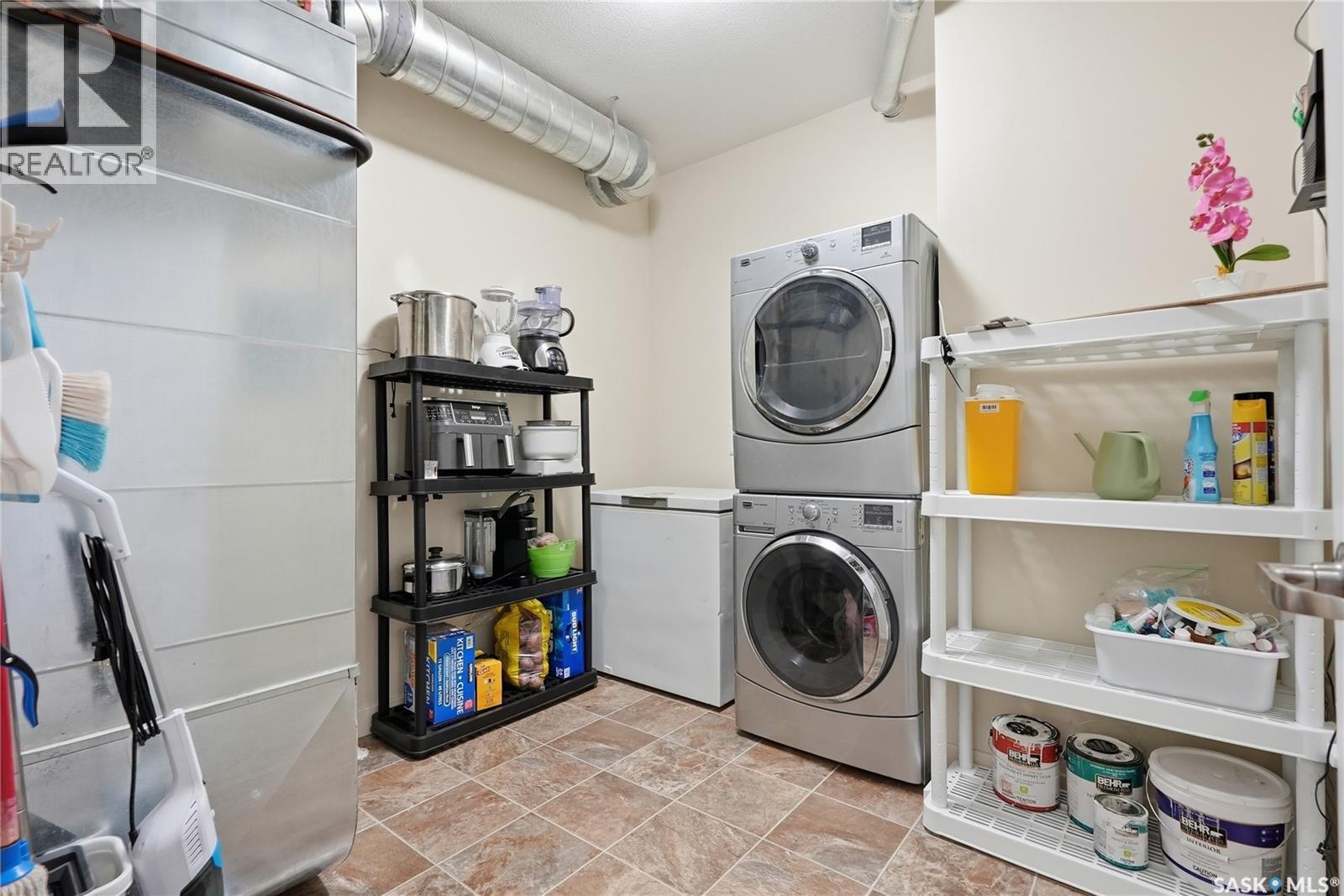 101 110 Hampton Circle, Saskatoon, SK - Indoor Photo Showing Laundry Room