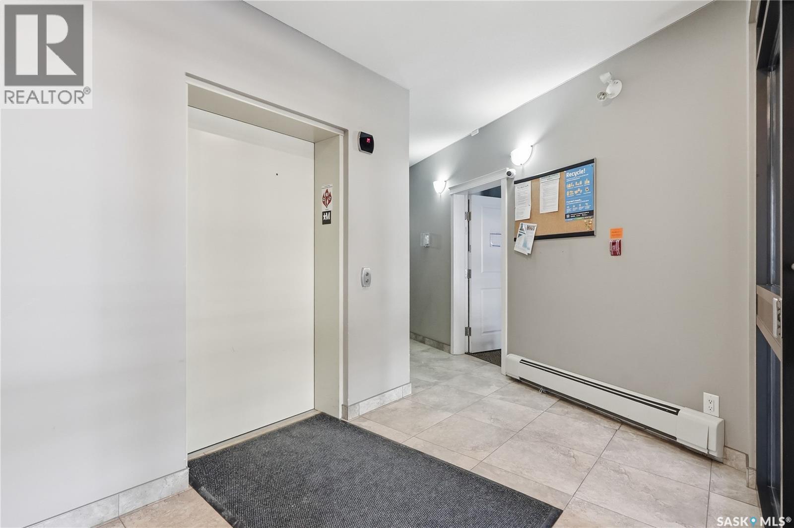 101 110 Hampton Circle, Saskatoon, SK - Indoor Photo Showing Other Room