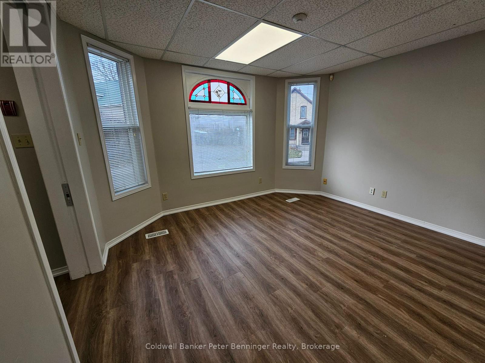 front office on main floor - 100 Lancaster Street E, Kitchener, ON