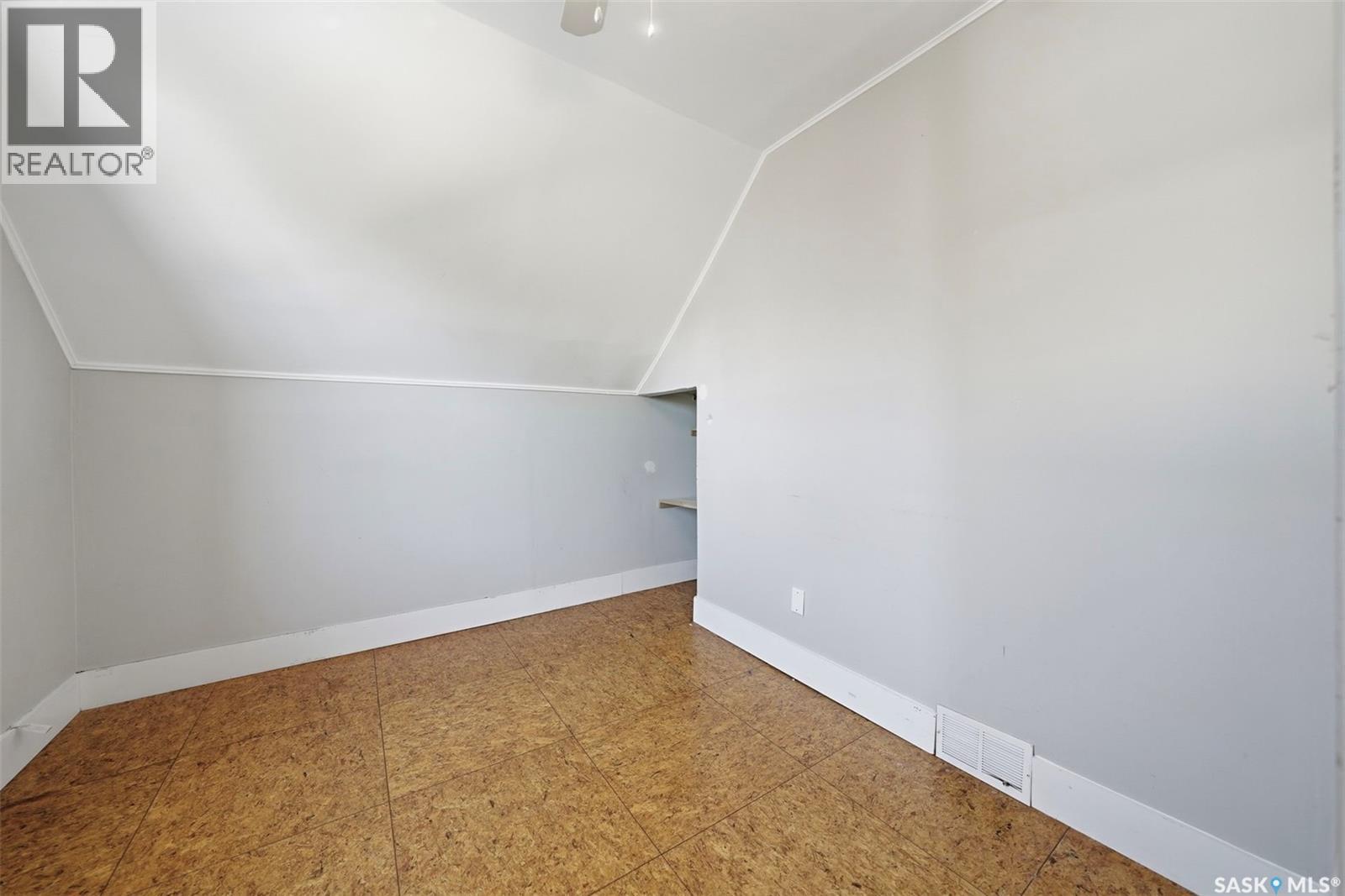 1336 H Avenue N, Saskatoon, SK - Indoor Photo Showing Other Room