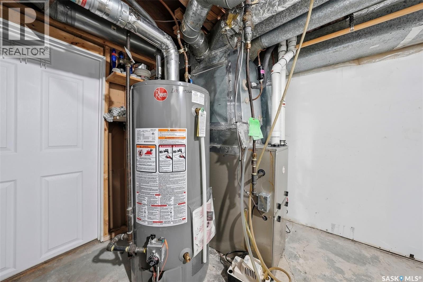 1336 H Avenue N, Saskatoon, SK - Indoor Photo Showing Basement