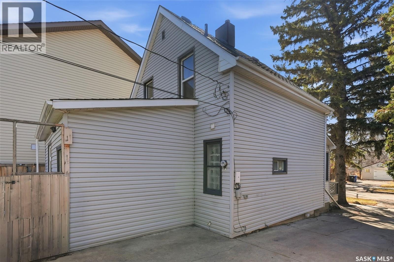 1336 H Avenue N, Saskatoon, SK - Outdoor With Exterior
