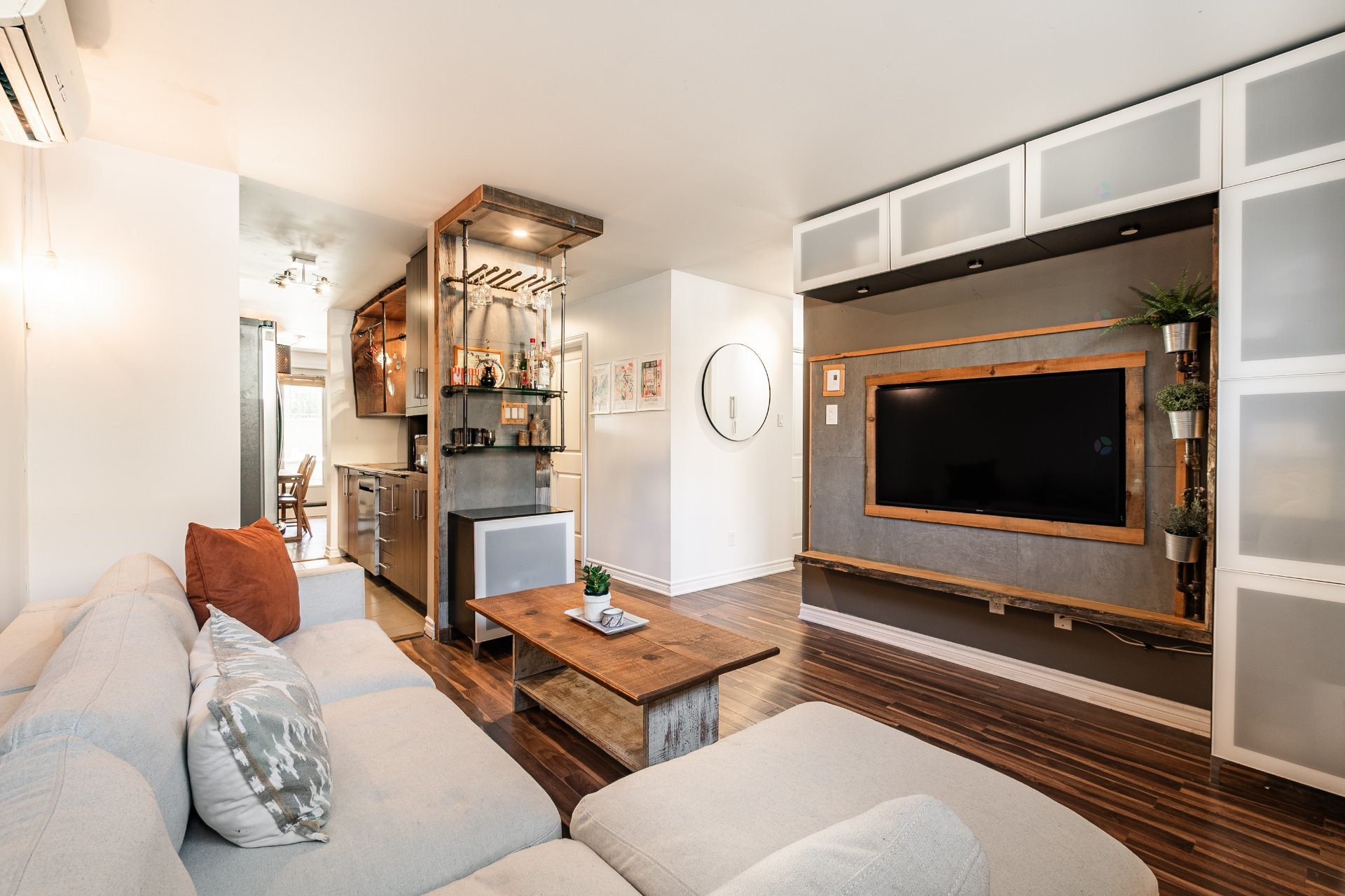 Overall view - 1-2200 Av. Letourneux, Montréal (Mercier/Hochelaga-Maisonneuve), QC - Indoor Photo Showing Living Room