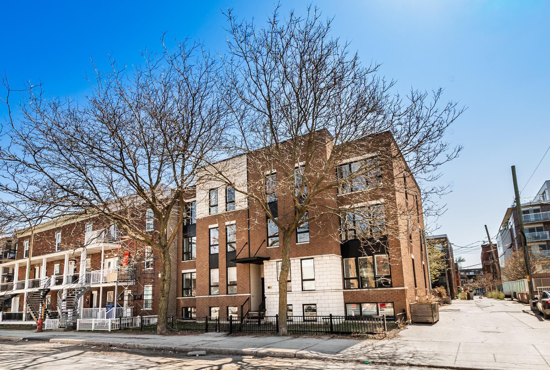 Front of Structure - 1-2200 Av. Letourneux, Montréal (Mercier/Hochelaga-Maisonneuve), QC - Outdoor With Facade