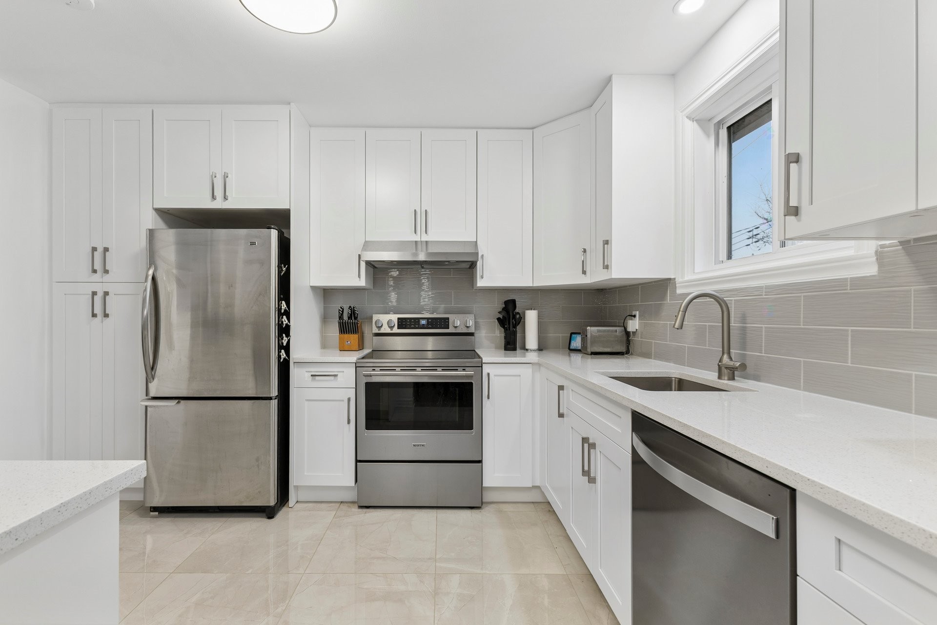 Kitchen - 31 Rue Pasteur, Dollard-Des-Ormeaux, QC - Indoor Photo Showing Kitchen