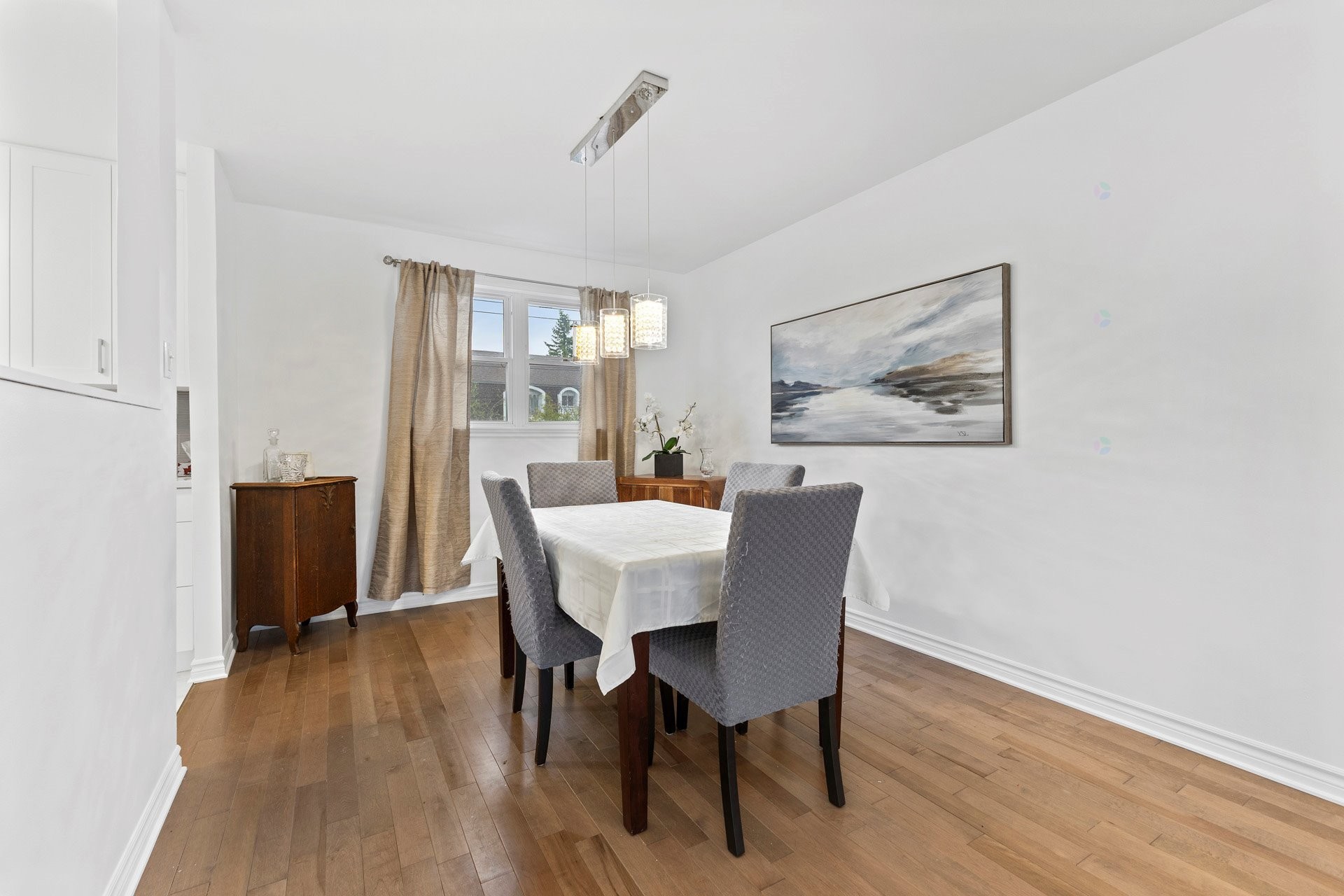 Dining Room - 31 Rue Pasteur, Dollard-Des-Ormeaux, QC - Indoor Photo Showing Dining Room