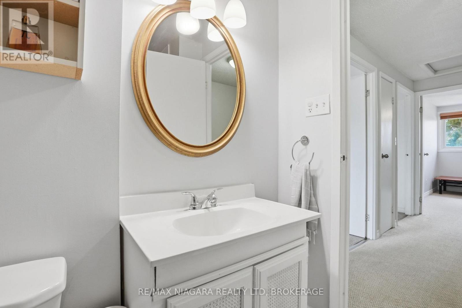 64 - 151 Linwell Road, St. Catharines (Lakeport), ON - Indoor Photo Showing Bathroom