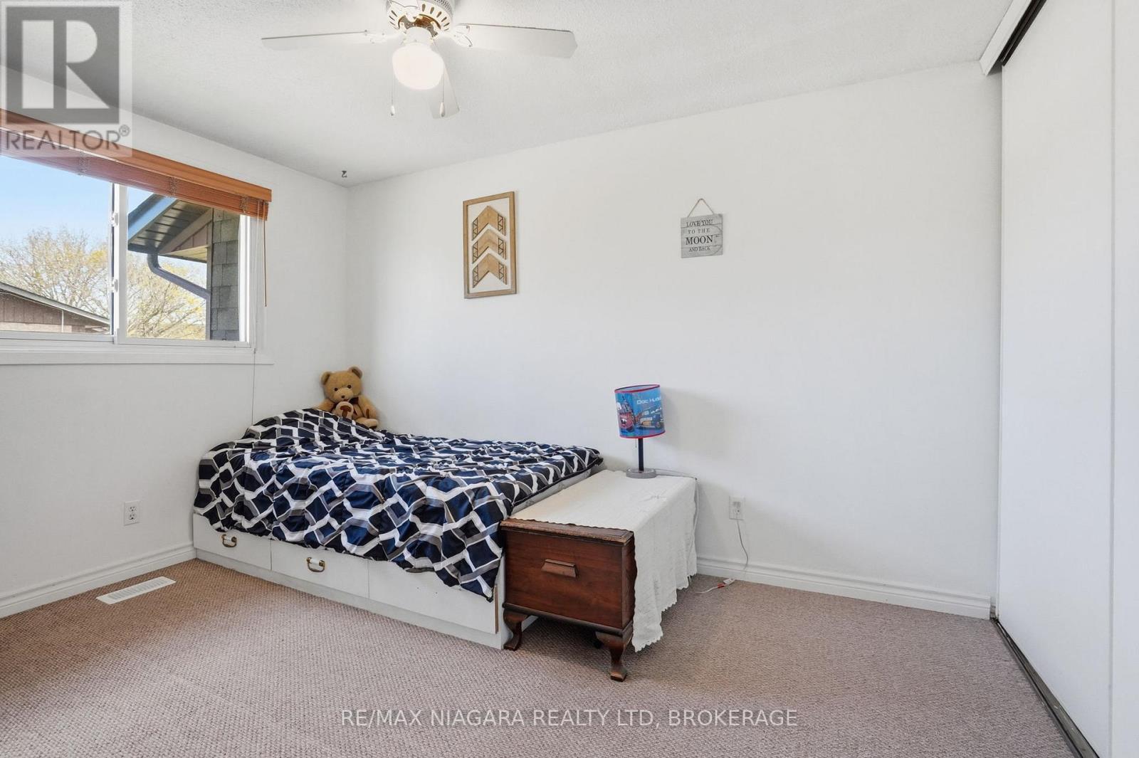 64 - 151 Linwell Road, St. Catharines (Lakeport), ON - Indoor Photo Showing Bedroom