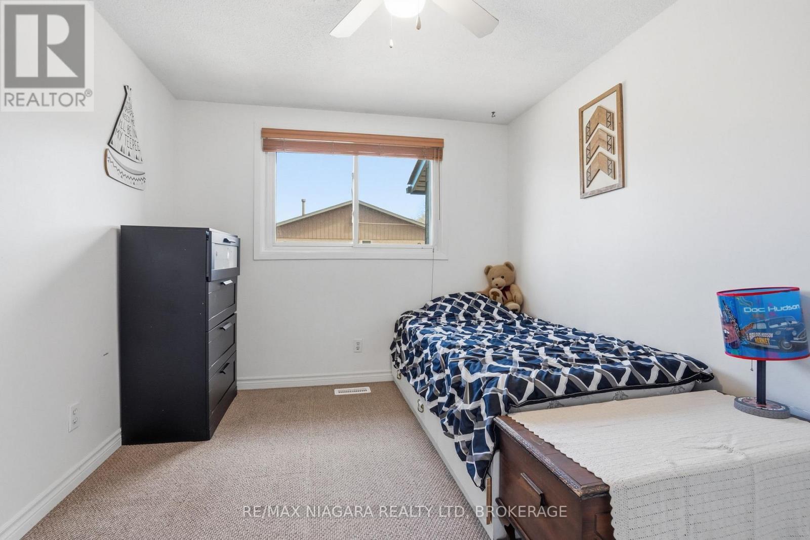 64 - 151 Linwell Road, St. Catharines (Lakeport), ON - Indoor Photo Showing Bedroom