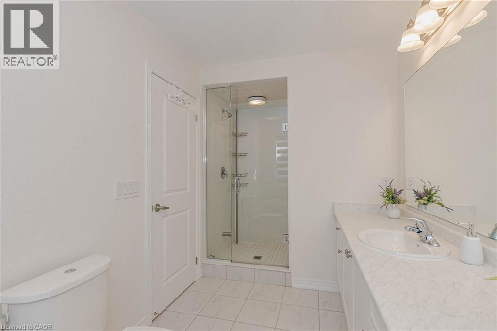 172 Beckview Drive, Kitchener, ON - Indoor Photo Showing Bathroom