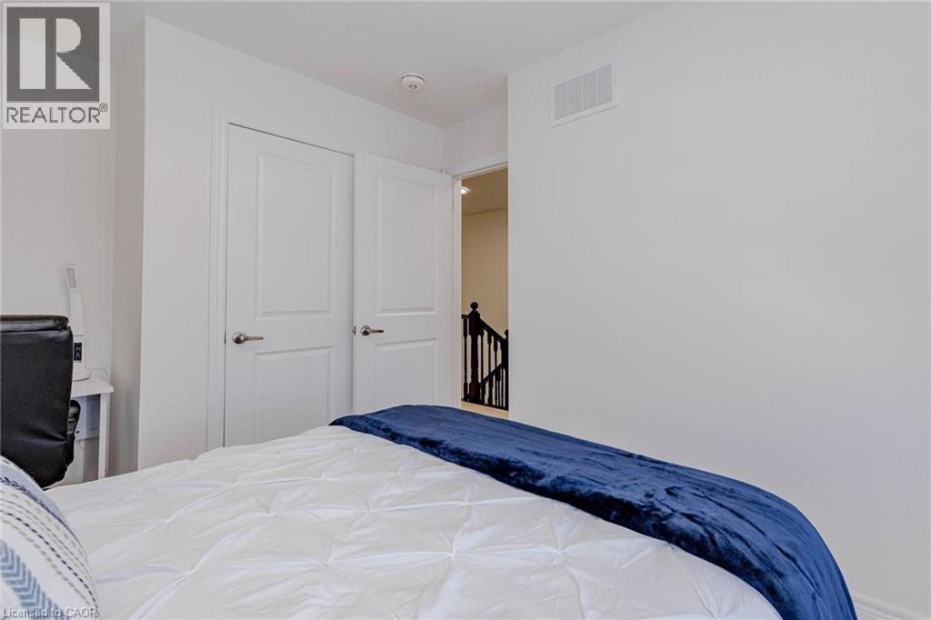 172 Beckview Drive, Kitchener, ON - Indoor Photo Showing Bedroom