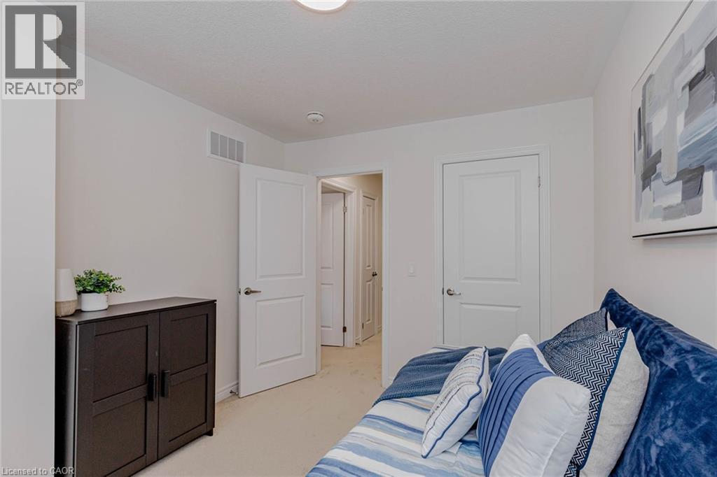 172 Beckview Drive, Kitchener, ON - Indoor Photo Showing Bedroom