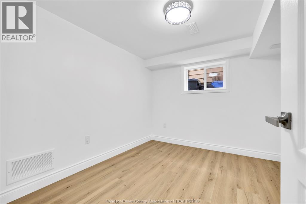 10540 Halstead, Windsor, ON - Indoor Photo Showing Other Room