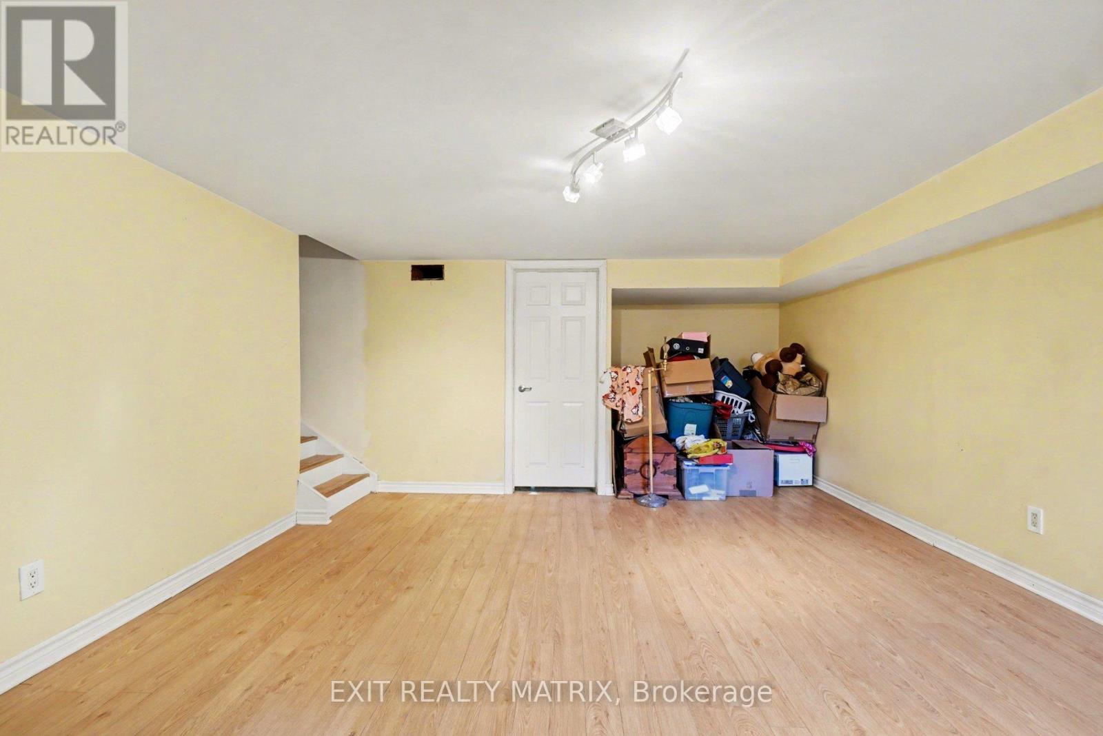 1864 Lenester Avenue, Ottawa, ON - Indoor Photo Showing Other Room