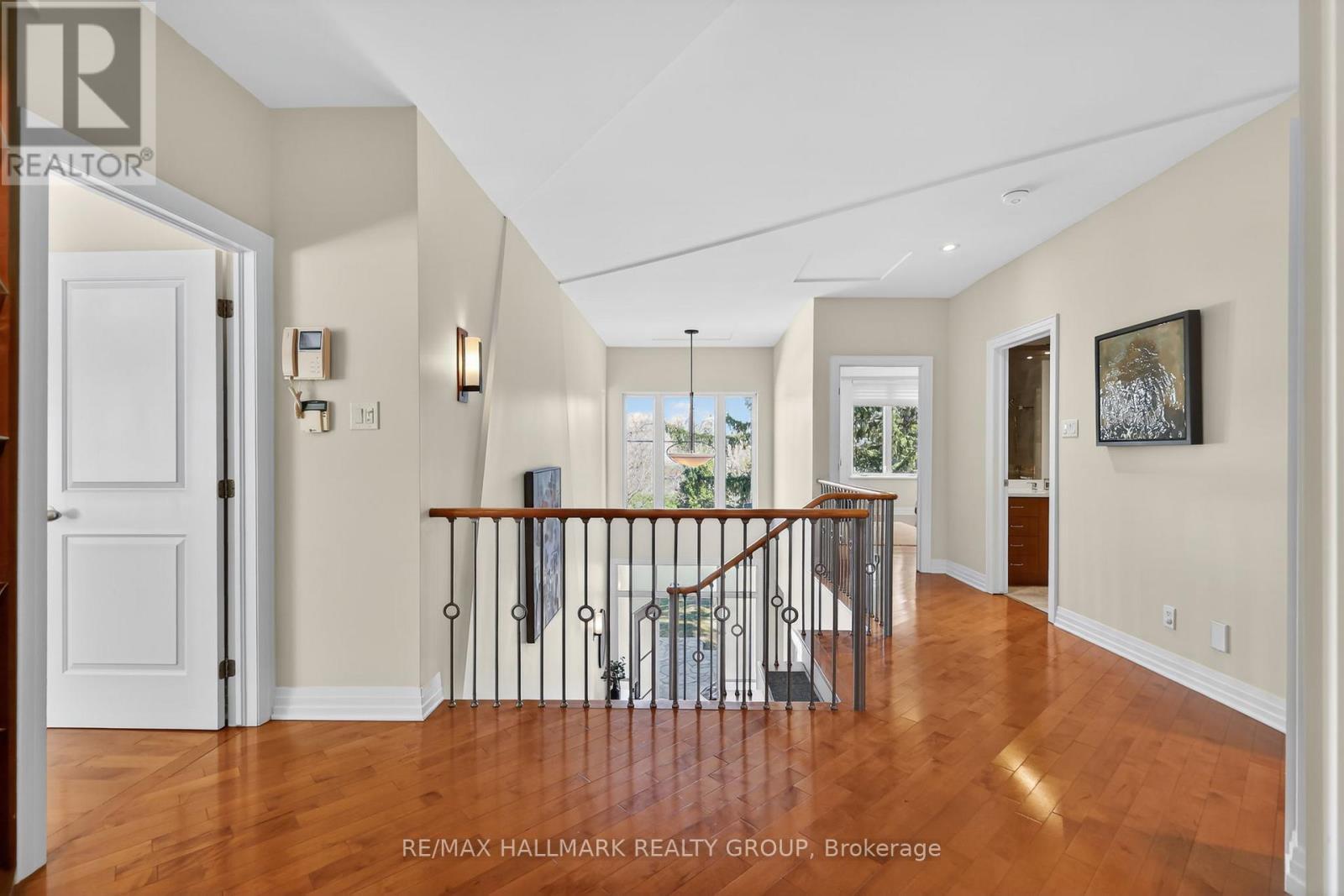 1934 Lenester Avenue, Ottawa, ON - Indoor Photo Showing Other Room